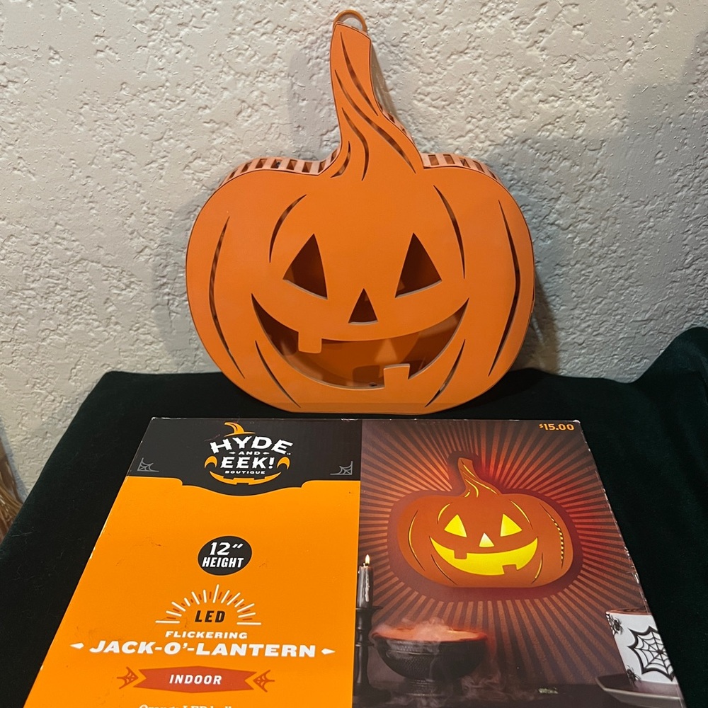 Target Hyde and Eek Flickering Jack O Lantern - Picture 2 of 3